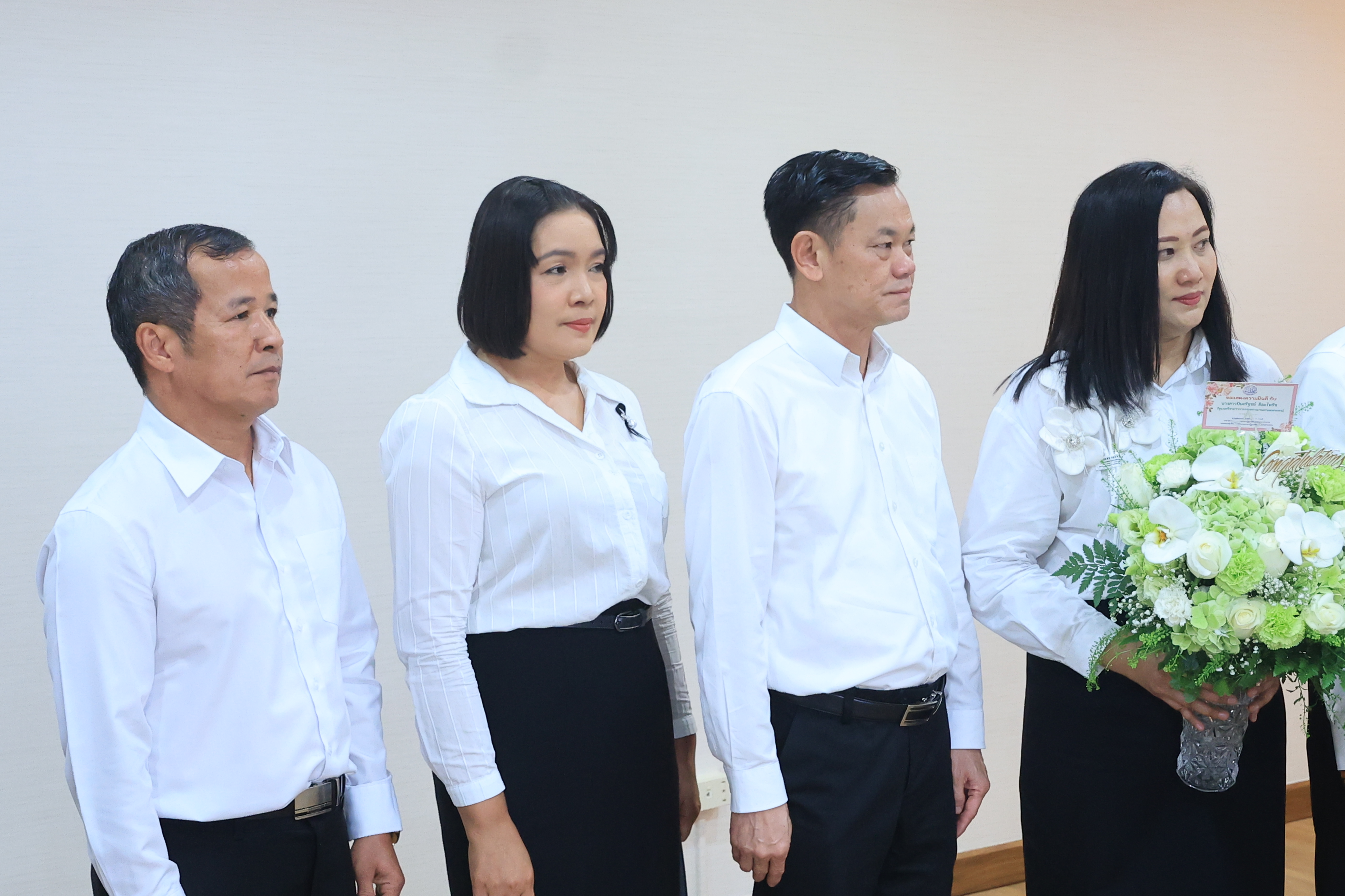 title - คณะผู้บริหาร ส.ป.ก. ร่วมแสดงความยินดีในโอกาสเข้ารับตำแหน่งของรัฐมนตรีว่าการกระทรวงเกษตรและสหกรณ์ และรัฐมนตรีช่วยว่าการกระทรวงเกษตรและสหกรณ์ 